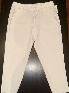 NWT all in motion White Women's Drawstring Taper Pants